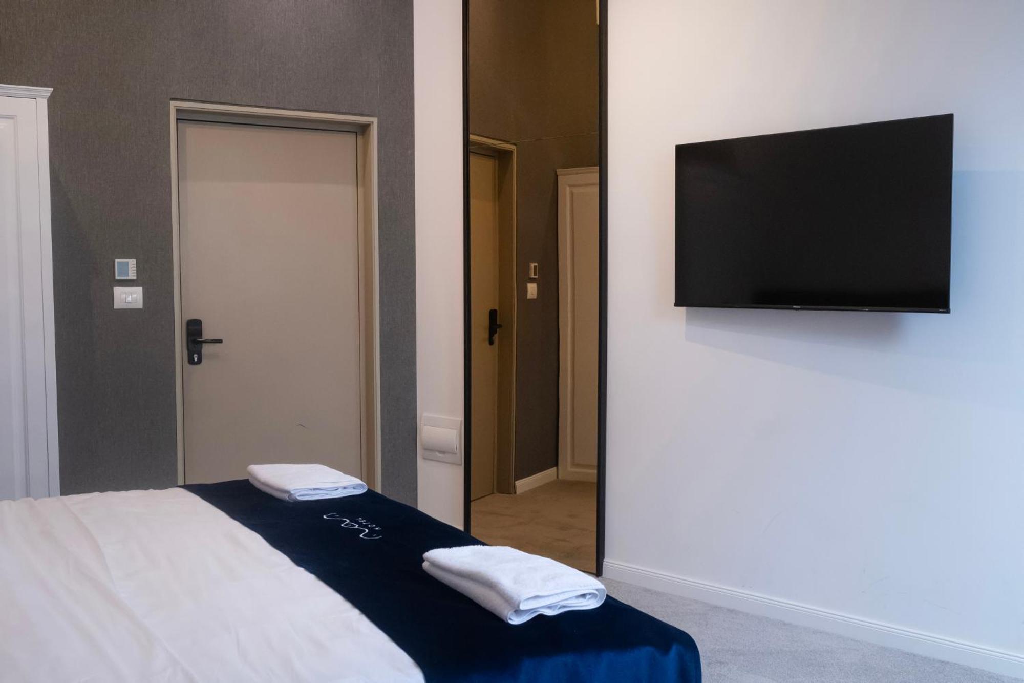 Nam Hotel Prizren Exterior photo
